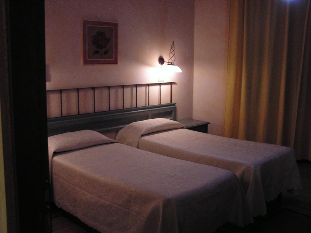 Hotel Mistral Portoscuso Luaran gambar