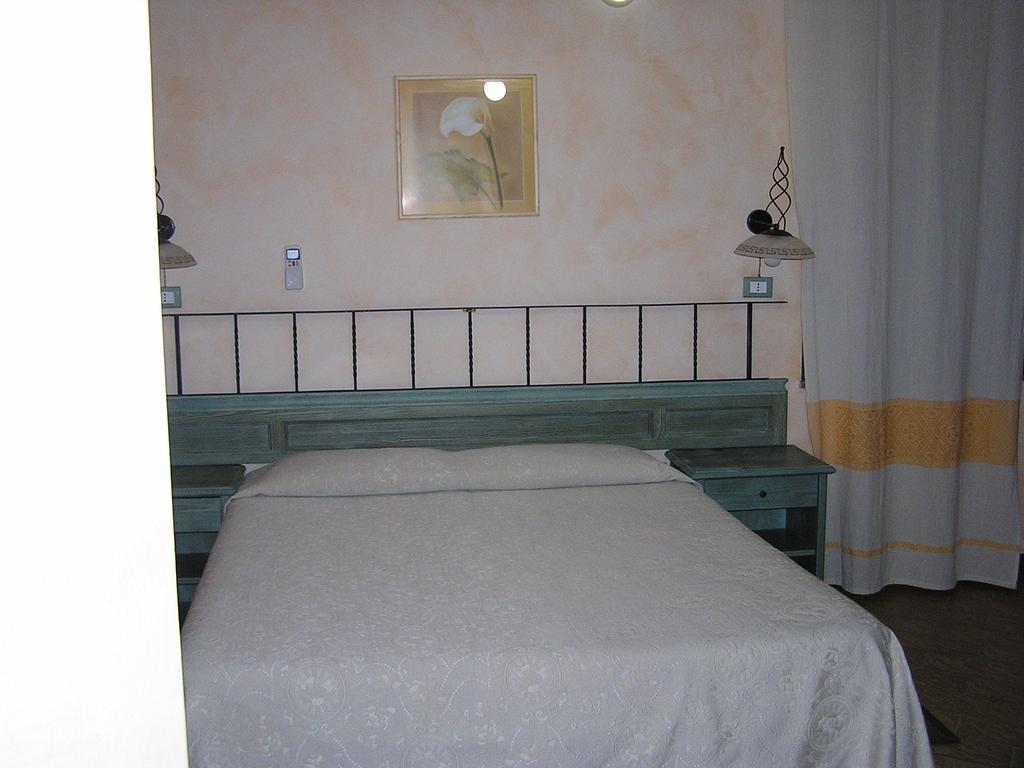 Hotel Mistral Portoscuso Luaran gambar