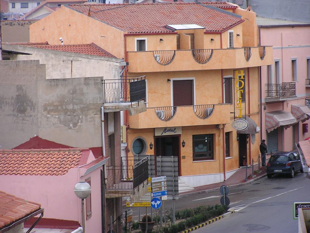 Hotel Mistral Portoscuso Luaran gambar